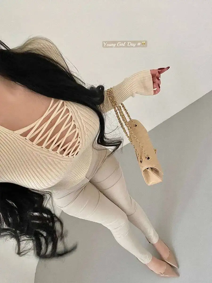 Pure Desire Stil Sexy Brustgurt Aushöhlen Schlank Langarm Basis Gestrickte Top Pullover Mode Frauen Tops 2025, Neue Süße 41Y9