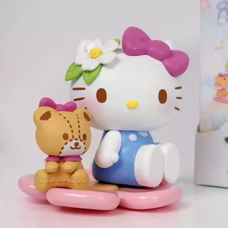 Autentico nuovo fiore primaverile serie scatola cieca personaggio Hellokitty Kuromi Kawaii giocattolo ornamenti per il desktop regalo di compleanno per ragazza