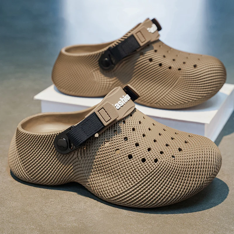 

Oversize Genuine Leather Slippers for Men Breathable Non Slip Wear Resistant Soft Sole Beach Outdoor Daily Wear