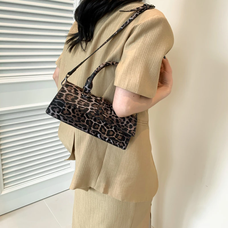 Vintage Female Leather Messenger Tote Bag Luxury Leopard Ladies Shopping Shoulder Handbag Locomotive Women Travel Crossbody Bag