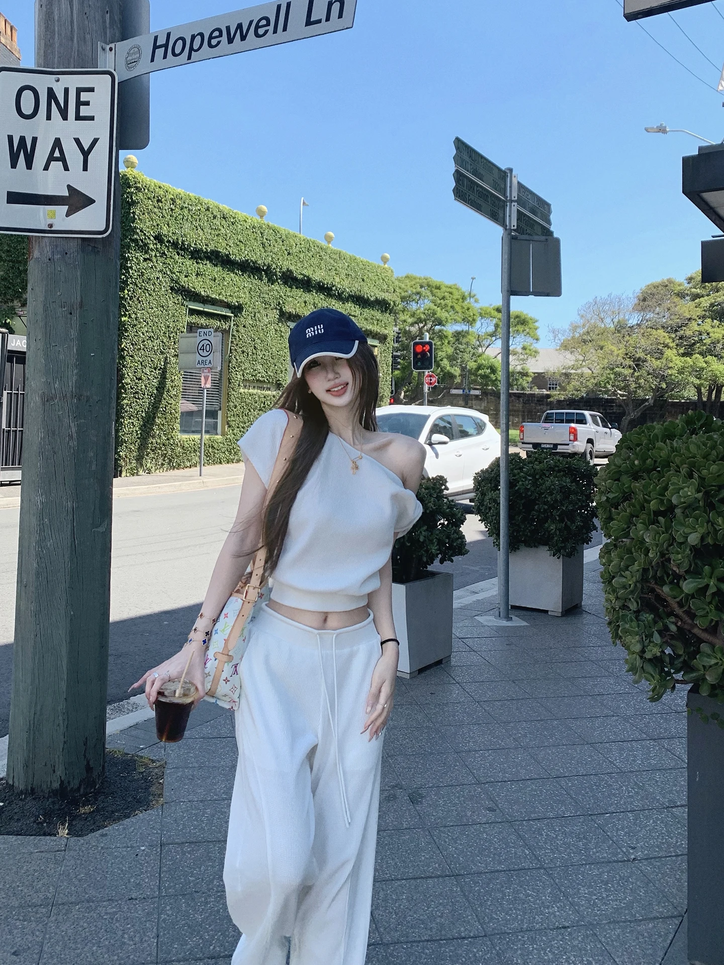 

Tongiiuu Women's Casual Loose Fit Short Sleeve T-Shirt And Wide Leg Pants Set Summer Fashion Outfit High Waist Straight Cut