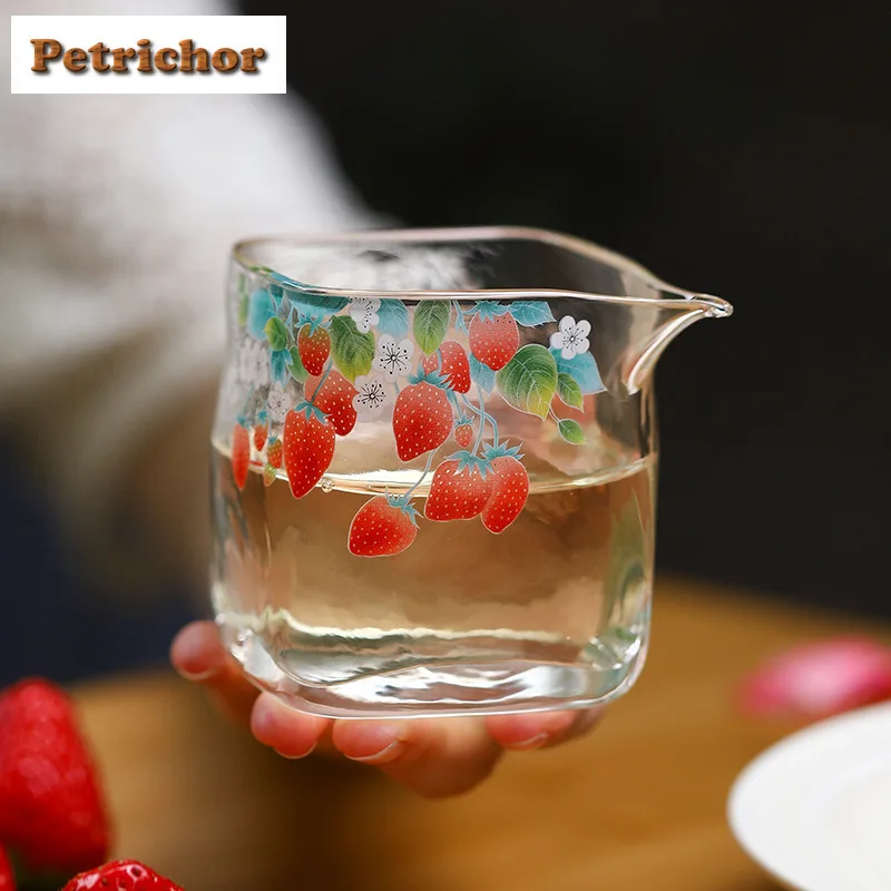 

190 мл Квадратный кувшин для чая из боросиликатного стекла, клубничный квадратный кувшин для чая, диспенсер для ча-хай, чашка для справедливости, кружка для чая, ремесло для обслуживания чая