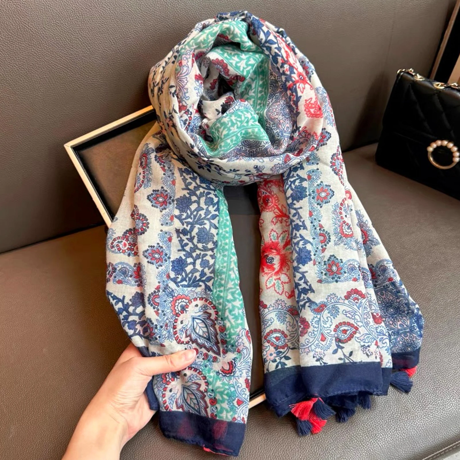 Female 180 * 85cm Warm Bandanna Fashion Windproof Beach Towel, The Four Seasons Tassels Shawls New Style Print Muslim Headscarf,