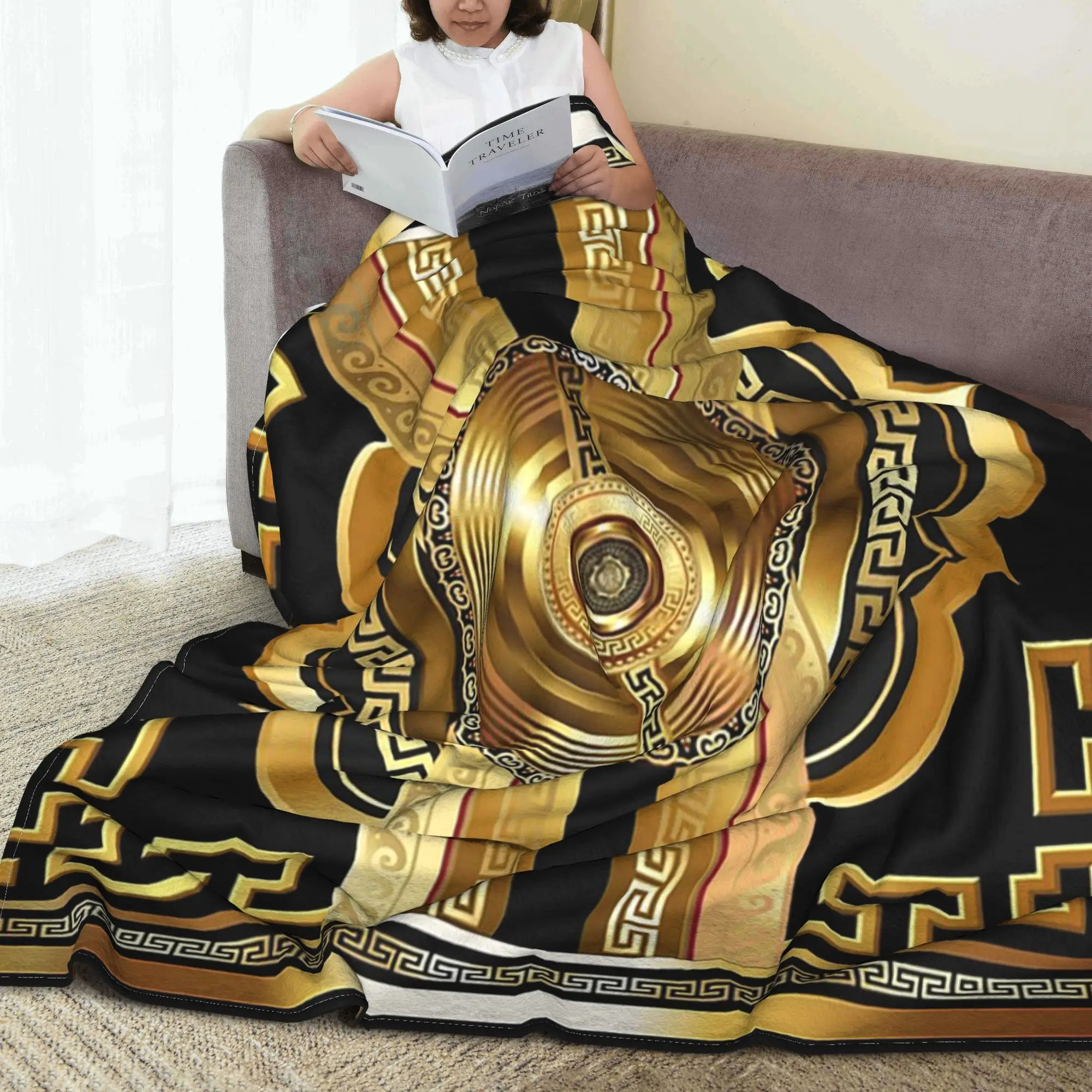 Ornate Black Gold Medallion Baroque Large Greek Key Blankets Warm Fleece Throw Blanket for Bedroom Office Throws Bedspread Quilt