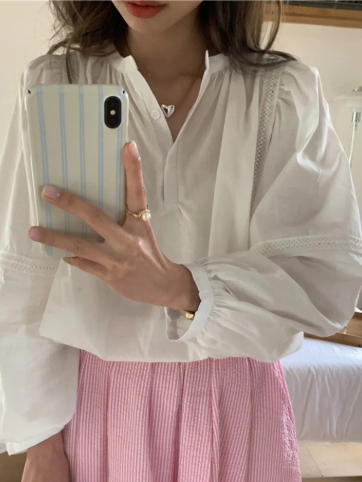 2024年秋の初め ルーズフィット ロングスリーブブラウス 韓国風 スリープオープンカラー 無地 ランタンスリーブ エレガント 高級...