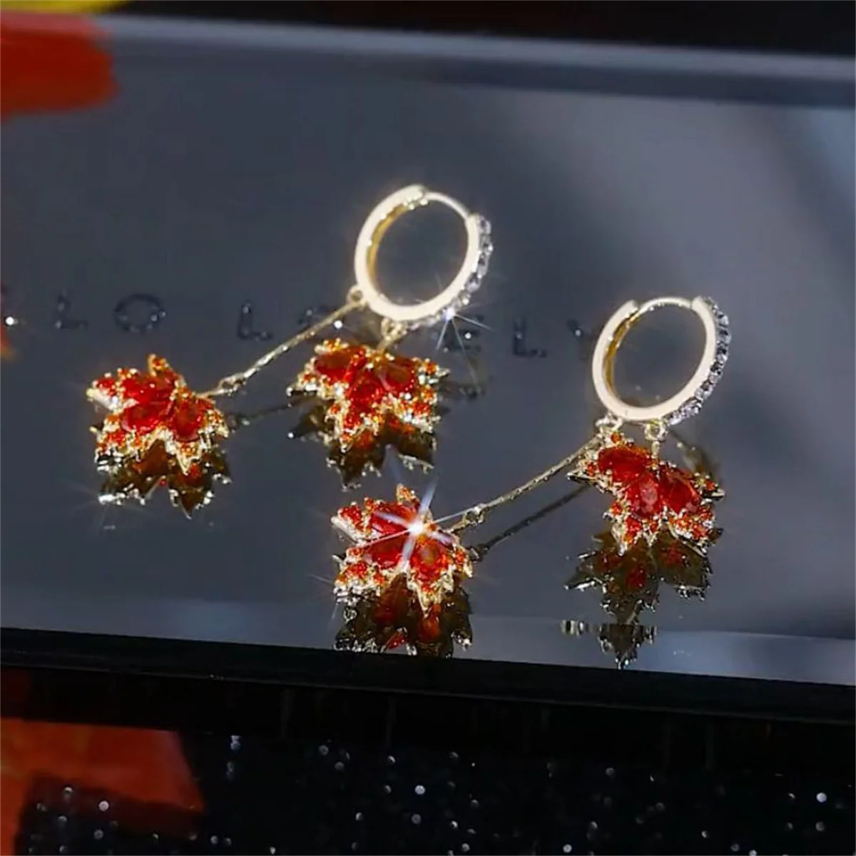 Luxury Exquisite Red Zircon Maple Leaf Drop Earrings For Women Trendy Green Crystal Leaves Dangle Earrings Wedding Party Jewelry