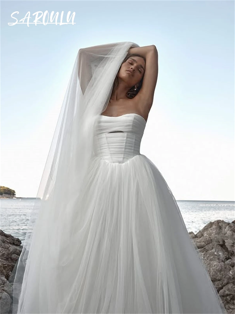 Abiti da sposa romantici in tulle da spiaggia per donna 2025 senza spalline A Line abito da sposa personalizzato con chiusura a bottoni