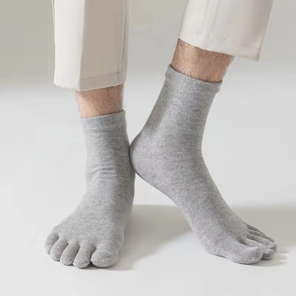 جوارب قطنية مريحة بخمسة أصابع، ماصة للعرق، قابلة للتنفس، جوارب رياضية مضادة للبكتيريا للرجال
