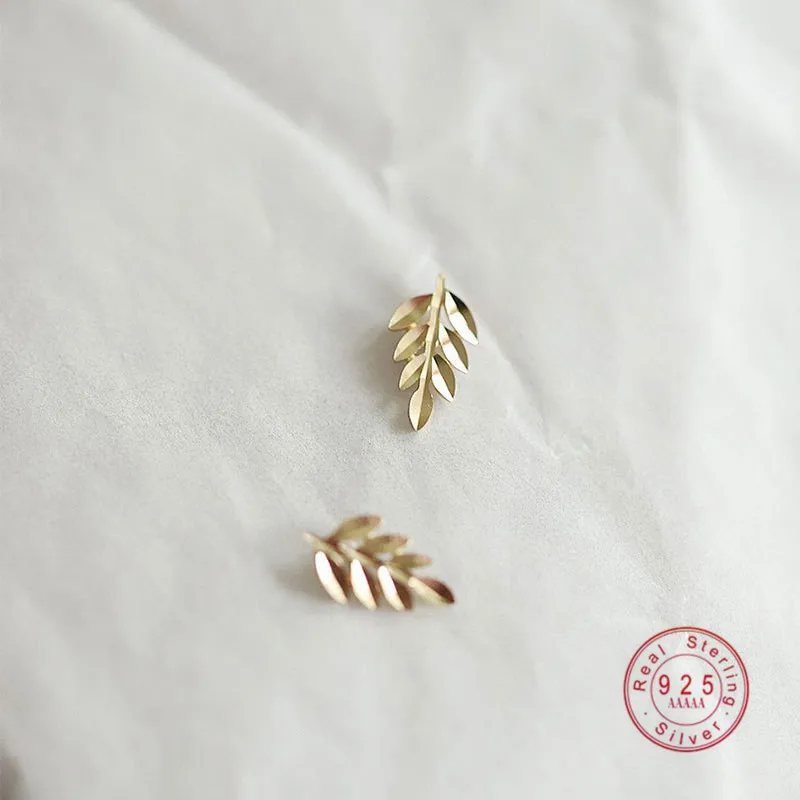 Japońskie błyszczące kolczyki sztyfty z małymi liśćmi Kobiety 925 Sterling Silver Osobowość Student Birthday Party Gift Biżuteria