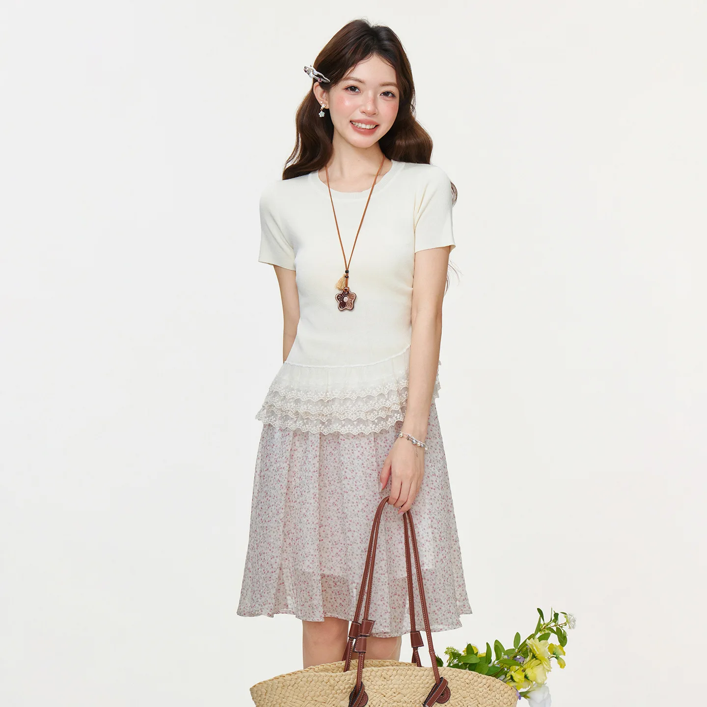 Small Fresh Lace Round Neck Short-sleeved Knitted Sweater Women's 2026 Summer Irregular Pleated Waist Bottoming Top