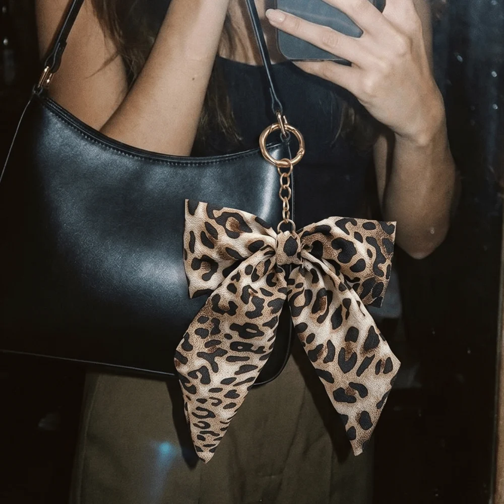 Cute Style Zinc Alloy Leopard Print Keychain Polyester Fabric Bow Bag Charm Oversized Durable Design Keyring Accessory Gift