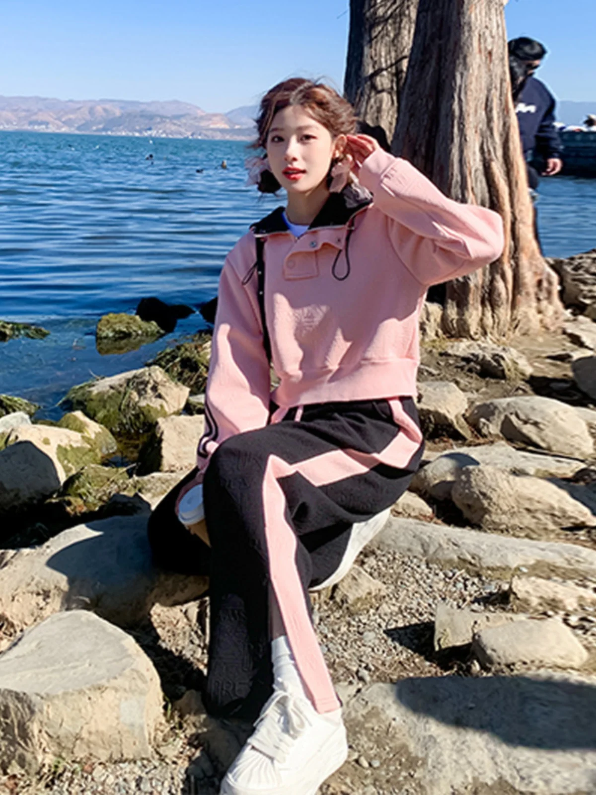 

Повседневный комплект из двух предметов: свитшот и брюки для женщин, весна-осень 2025, новая коллекция, в стиле Gentle Salt System, уличный спортивный стиль, хлопок, модный комплект