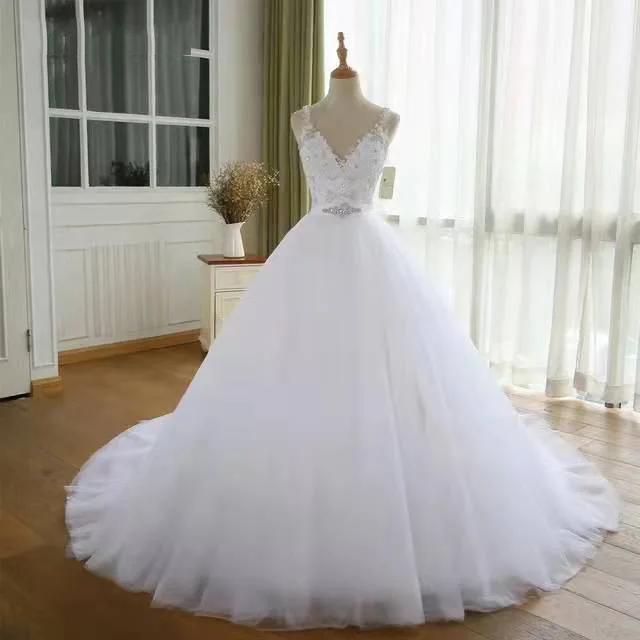 

GUXQD Ball Gown V Neck Wedding Dresses Court Train Appliques Crystal Bridal Gowns Formal Vestido De Noiva robe de mariée