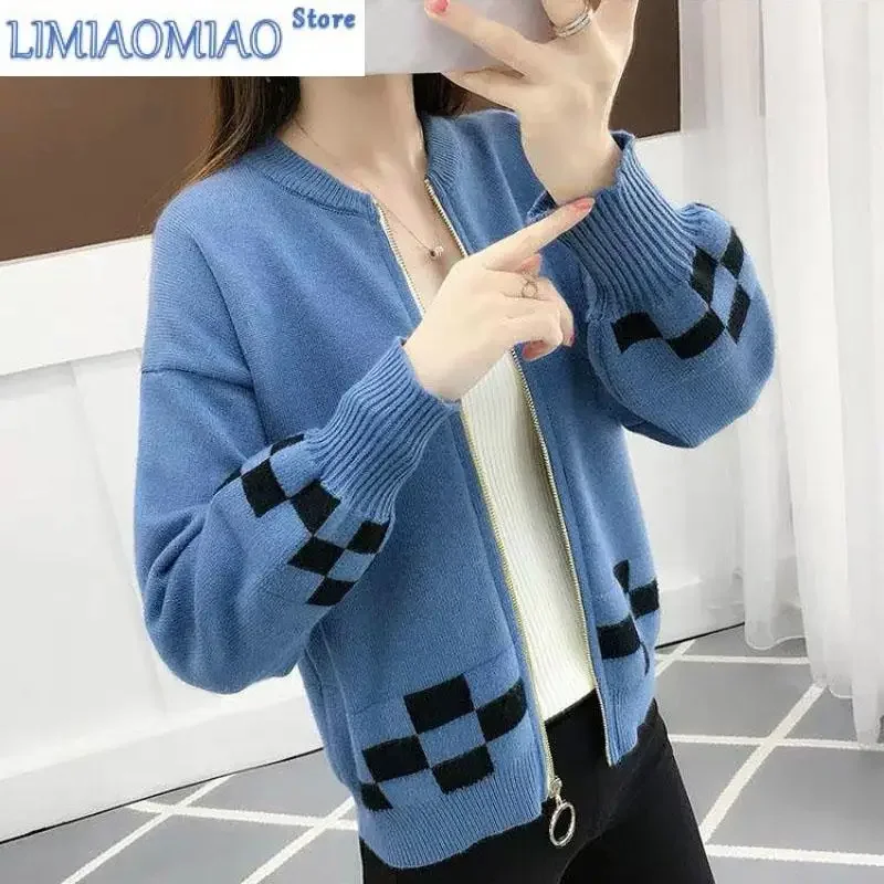 New Spring and Autumn Fashion Korean Edition Round Neck Short Loose Versatile Baseball Jersey Color Block Knitted Women's Coat