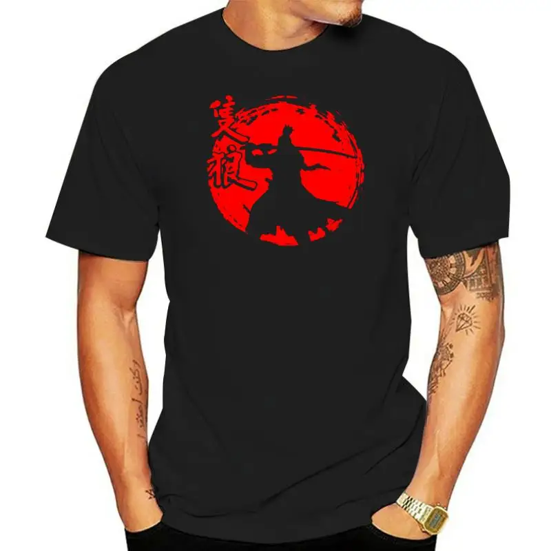 T-Shirt PS4 Spiel SEKIRO T-Shirt Shadows Die Twice Rundhalsausschnitt Einarmiger Wolf Rote Sonne Grafik T-Shirt Männliches Bild Benutzerdefinierte Kurzarm