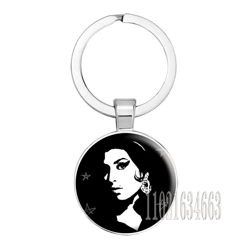 Vintage Famous Jazz Music Singer Amy Winehouse Keychain Retro KeyRing Bag Pendant Accessories Fans Collect Friends Gifts