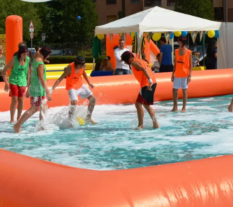 工場カスタマイズ 商業レンタル インフレータブルフットボールプレイグラウンド、インフレータブルサッカー場、インフレータブルソープフットボール場