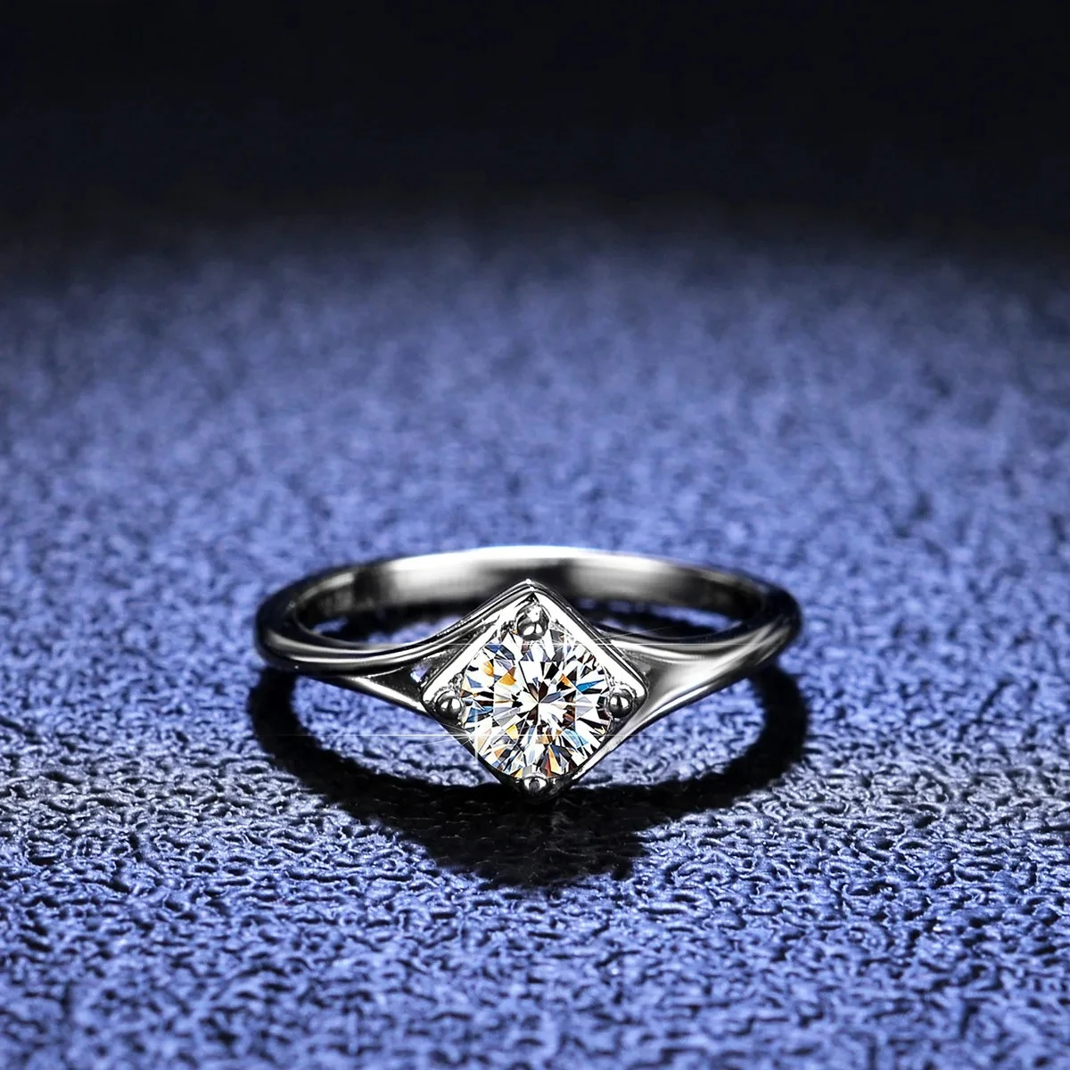 KyanGem 50-Point Moissanite Diamond Ring for Women Four-Prong Setting Platinum PT950 Wedding Band Engagement Fine Jewelry Gifts