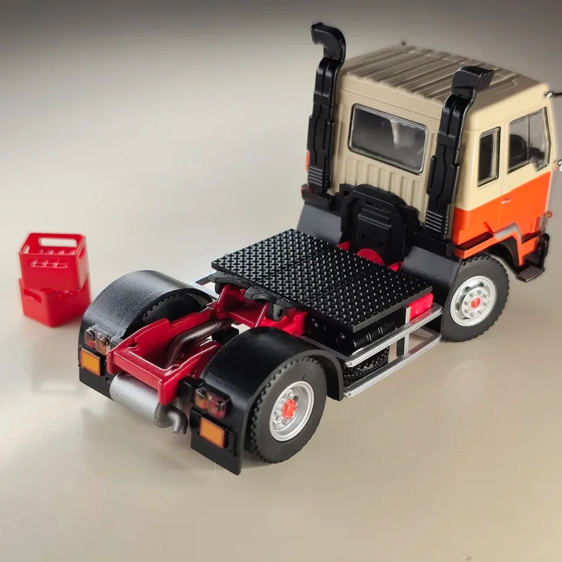 جديد في المخزون نموذج One1:64 ميتسوبيشي فوسو هونج كونج معرض لاول مرة سيارة سبيكة مصغرة دييكاست ميتسوبيشي زخرفة لعبة مخصصة