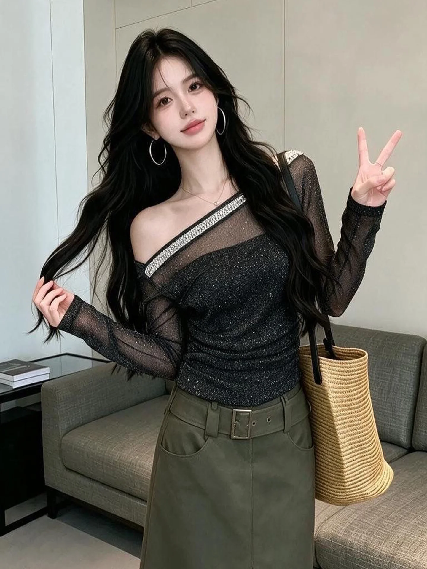 Elegant Sparkling Fashion Diamond Embedded Asymmetrical Shoulder Long Sleeve Women's T-shirt Slimming Bodycon Trendy Top