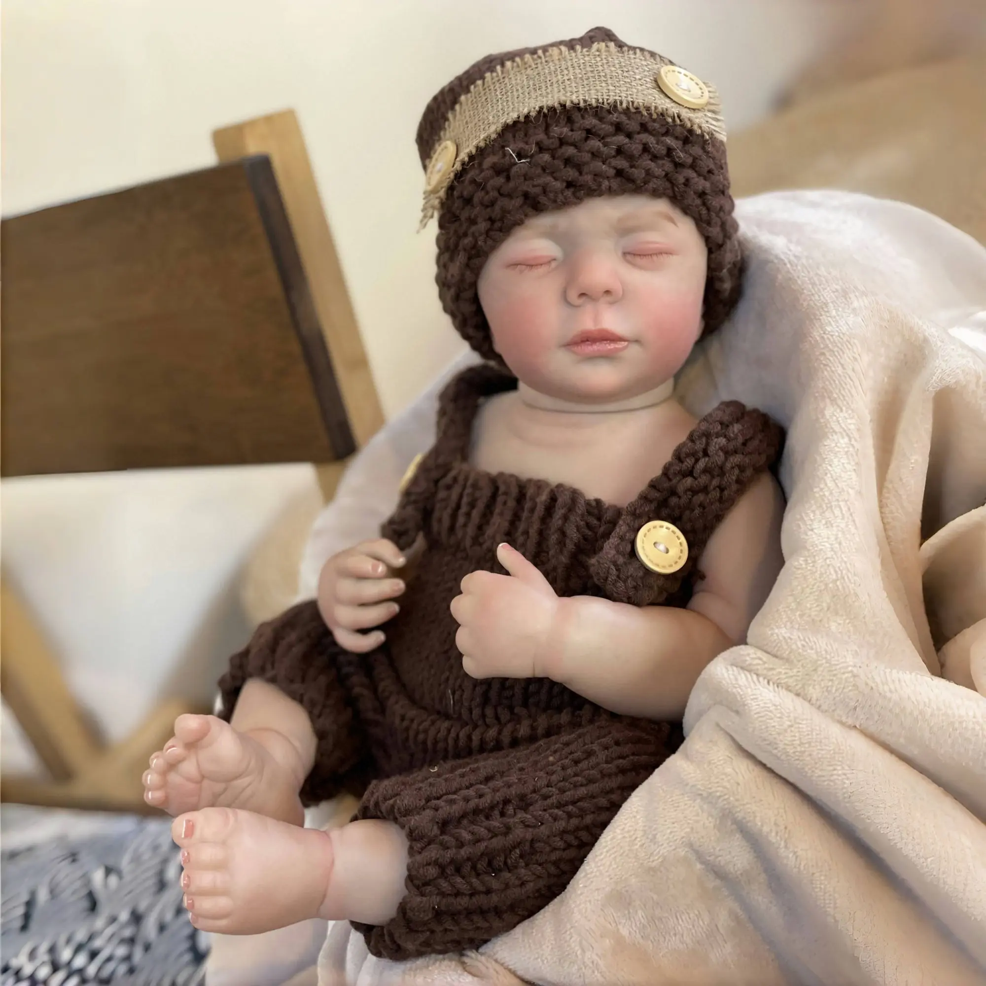 1PC 48cm/19-inch Washable Vinyl Reborn Doll Lifelike Painted Skin Realistic Anatomically Accurate Doll Toy Gift