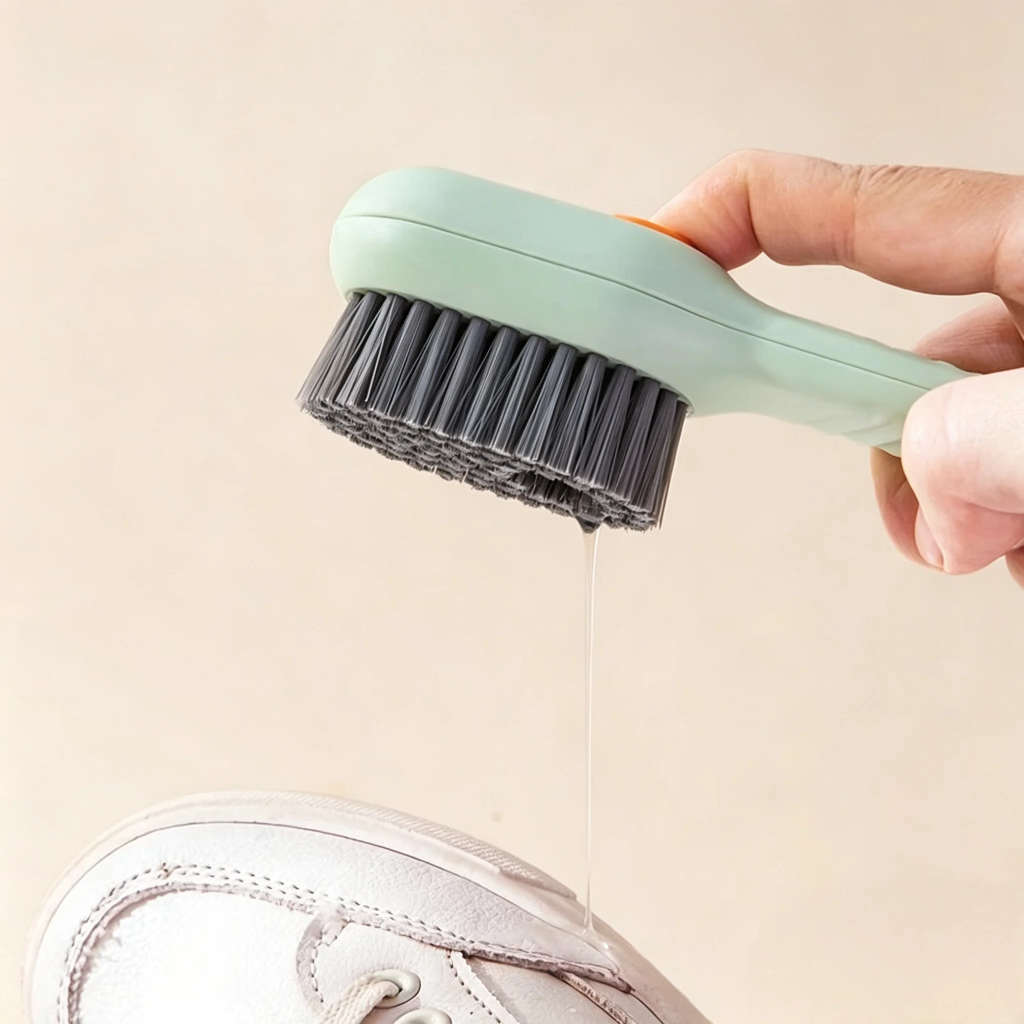 Multifunction Cleaning Shoe Brush Soft Automatic Liquid Shoe Brush Long Handle Liquid Clothes Brush Household Cleaning Tools
