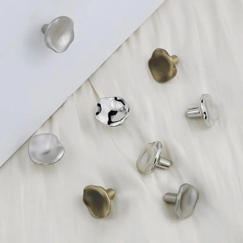   Brushed Cabinet Pull Handle with Integrated Metal Body Construction