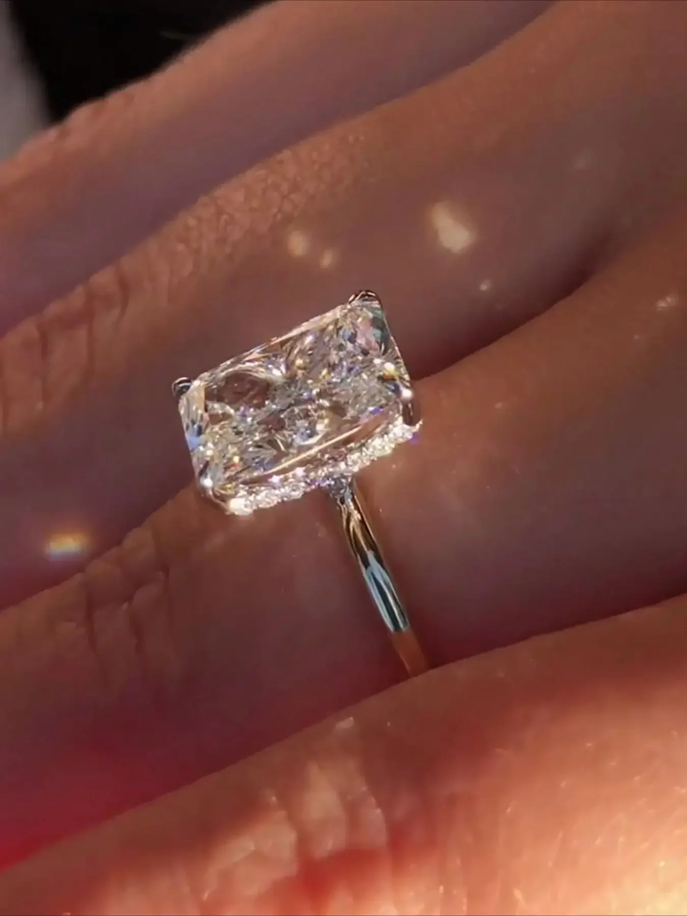 Simple Yet Luxurious Charm Square-cut Cubic Zirconia Ring, Elegant Exaggerated Ring, Suitable for Wedding, Engagement, Daily Wear, Valentine's Day Gifts, Anniversary Gifts, Square Shaped Ring, Beautiful Rings