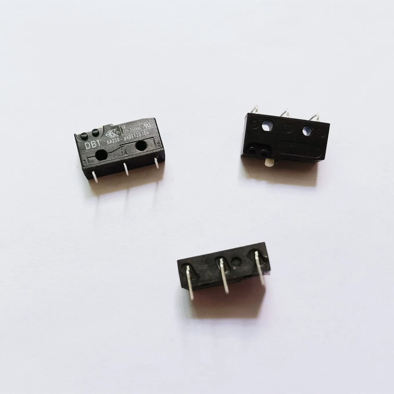 

Original new 100% DB1 6A250VAC bent foot micro switch micro travel limit switch with 3pin micro motion side