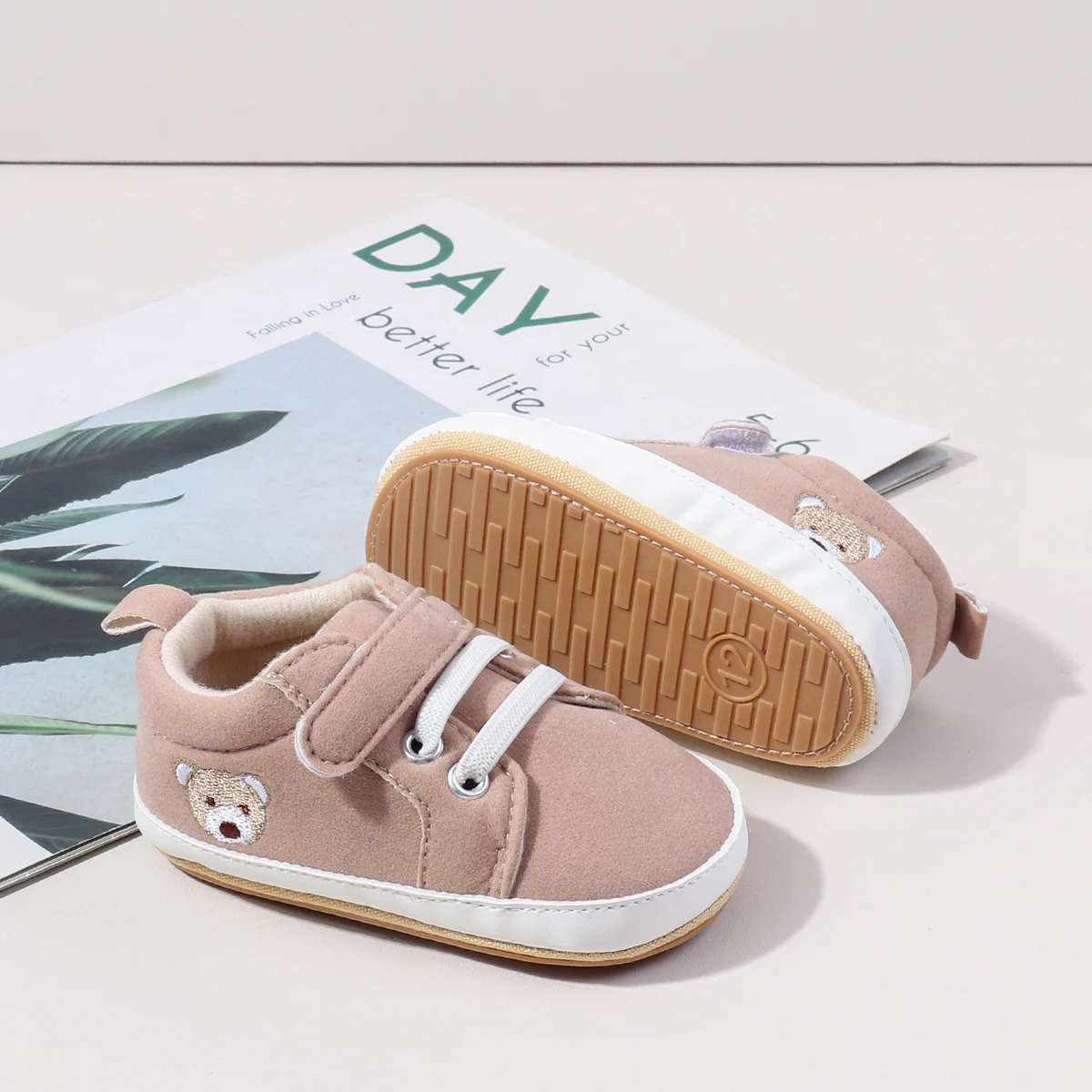 2025 حار بيع الوليد بيبي بوي وفتاة الأولى المشي حذاء كاجوال في الهواء الطلق المضادة للانزلاق TPR باطن للطفل للجنسين حذاء طفل صغير #5