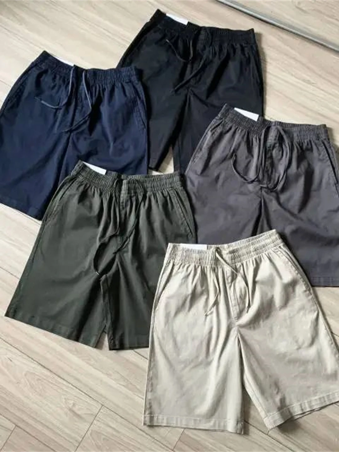 

Повседневные спортивные эластичные шорты унисекс из новой летней коллекции: бриджи со средней посадкой, свободный крой, прямые штанины