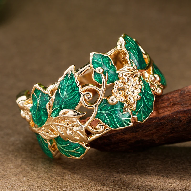 Huitan Vintage Green Enamel Leaf Grape Ring for Women Gold Plated Hollow Floral Rings Elegant Daily Party Statement Jewelry Gift