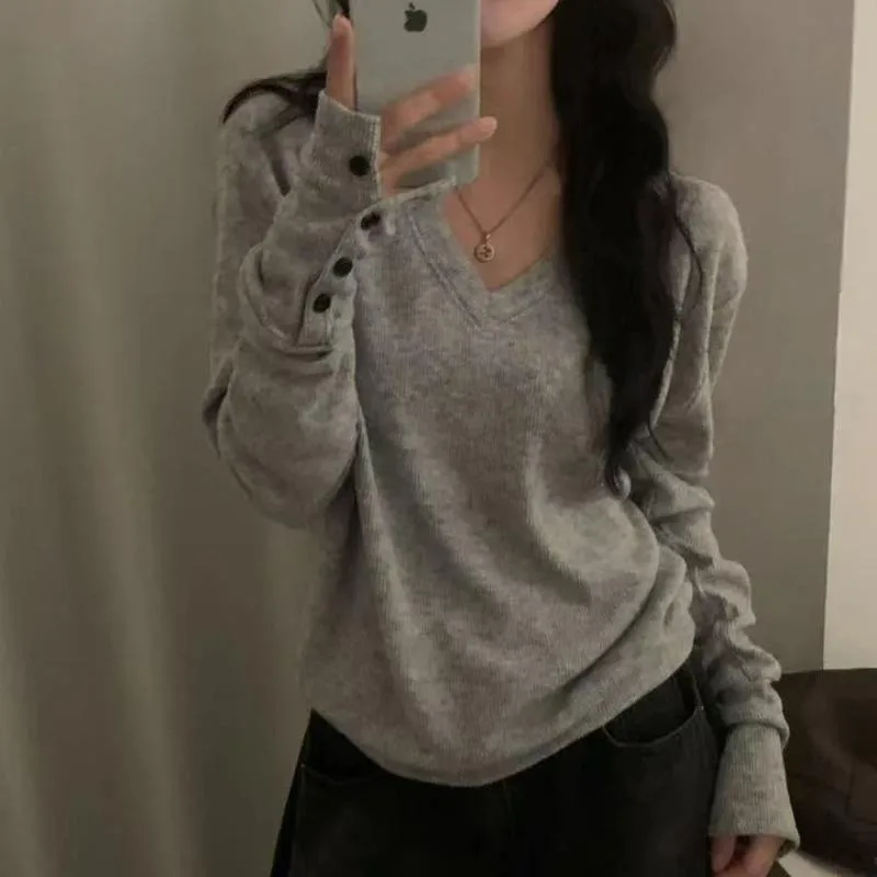 Autumn Casual Classics V Neck Button Blouse Sweaters Women New Simple Office Lady Pull Femme Pullover Korea Chic Pullover Y2k