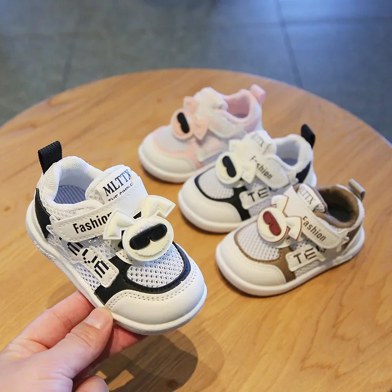 Spring and Summer New Breathable Hollow Baby Mesh Shoes Baby Soft Bottom Small White Walking Shoes Fashion Sports Shoes