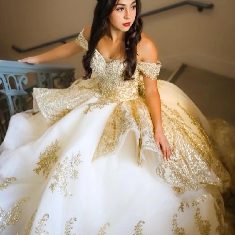 Angelsbridep Champagne Quinceanera Jurk Gouden Applique Lovertjes Crystal Court Trein Schitteren Off Shoulder Voor 15 Jaar Oud Feest