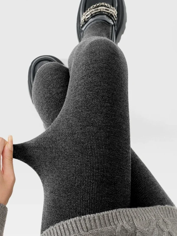Vertikal gestreifte Damen-Oberbekleidung, thermoelastische, schmal geschnittene, gerippte Knöchelhose – Detail 6