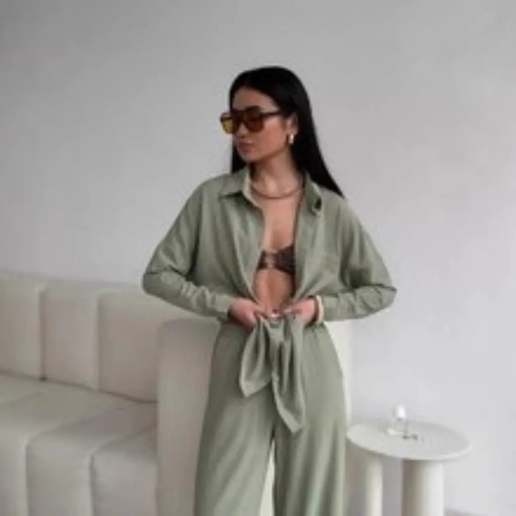 

Women's Solid Color Cardigan And Wide-Leg Pants Suit Casual European American Style Set with Pockets Fashion