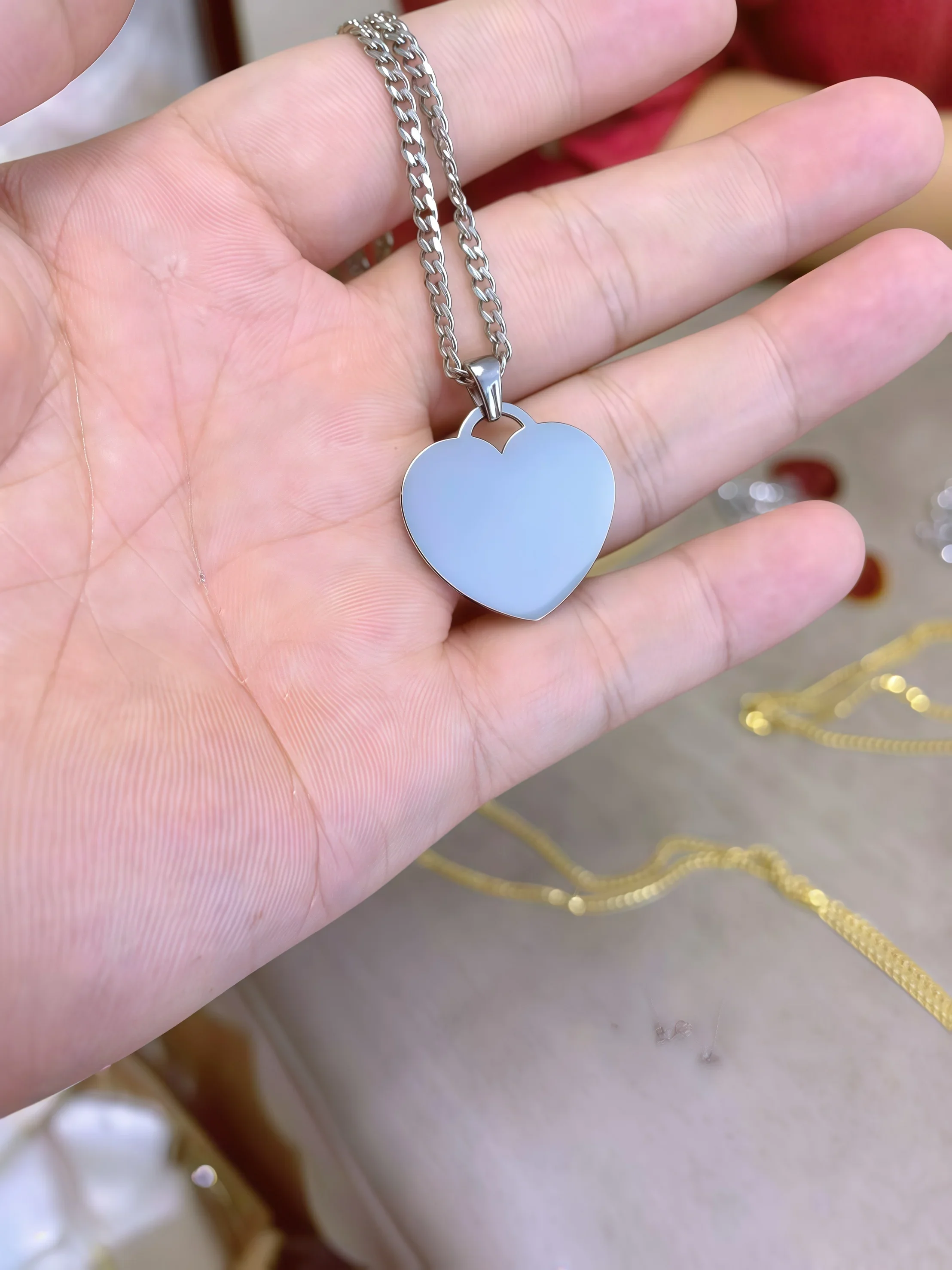 30Pcs Fashion Simple Heart Pendant Necklace for You Small Love Shape Stainless Steel Black Hearts Clavicle Choker Jewelry
