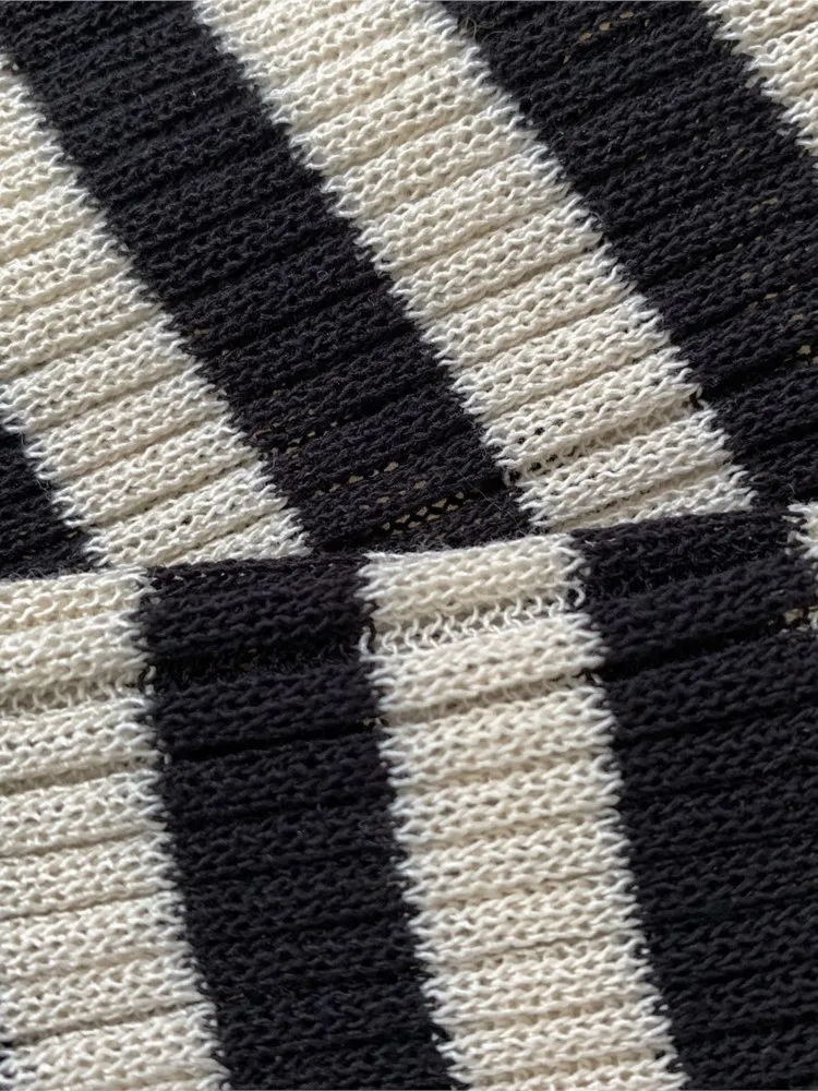 2025 แขนสั้นลายถักชุดยาว V คอบาง Hollow OUT ชุดลําลองสูงยืดฤดูร้อนวันหยุดชายหาดหญิงผ้า