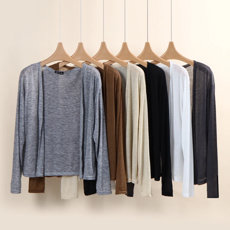 เสื้อคลุมกันแดดผู้หญิงทรงหลวมแบบบางพิเศษสำหรับฤดูร้อน เสื้อคลุมกันแดดแบบมีแอร์ สีพื้น ไซส์ใหญ่ สำหรับคุณแม่