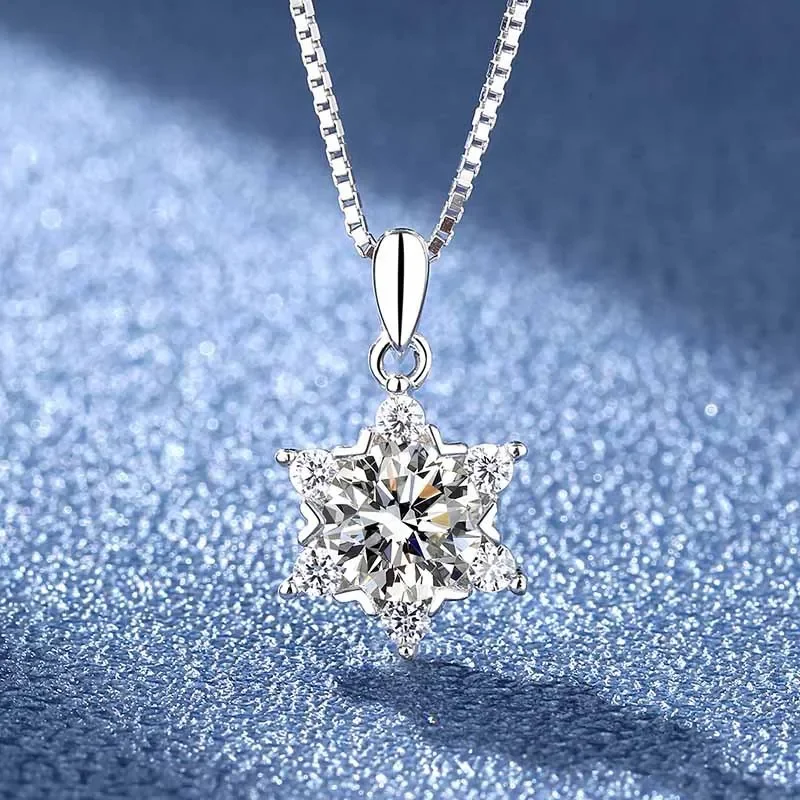 Six Pointed Star Pendant 925 Sterling Silver 1ct D Color Moissanite Pendant Necklace for Women Sparkliang Wedding Party Jewelry