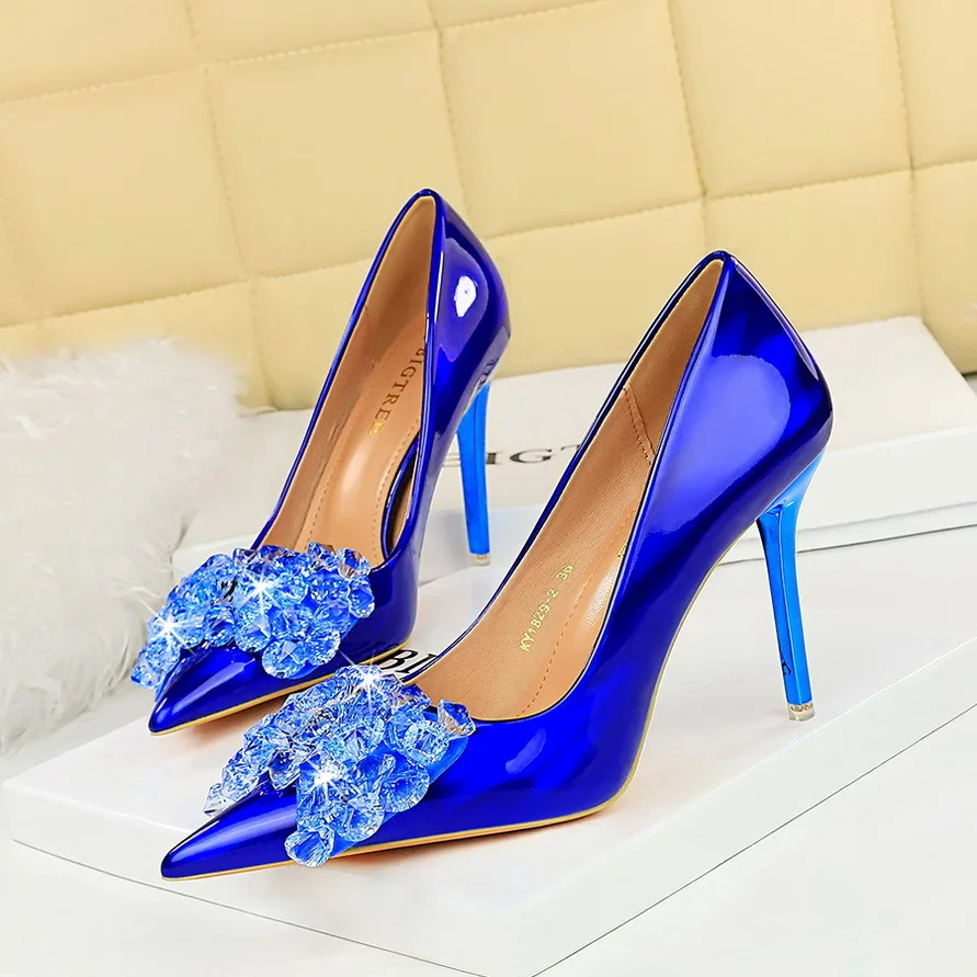 

Style Banquet Thin Shallow Mouth Pointed Crystal Bow Women's High Middle Red Bottom High Heels Heeled Ladies Shoes Women Pumps