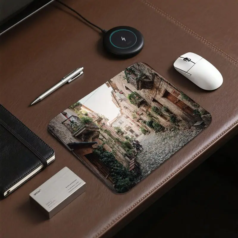 لوحة ماوس كلاسيكية للشارع مرصعة بالحصى، قاعدة مضادة للانزلاق، مثالية للألعاب والمكتب المنزلي، 26 سم × 21 سم