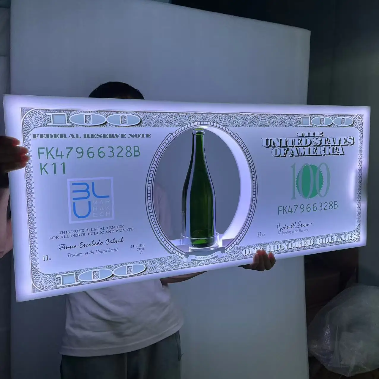 Large Handheld LED Money Theme Acrylic Bottle Presenter Rechargeable VIP Wine Bottle Glorifier For Club Lounge Bar