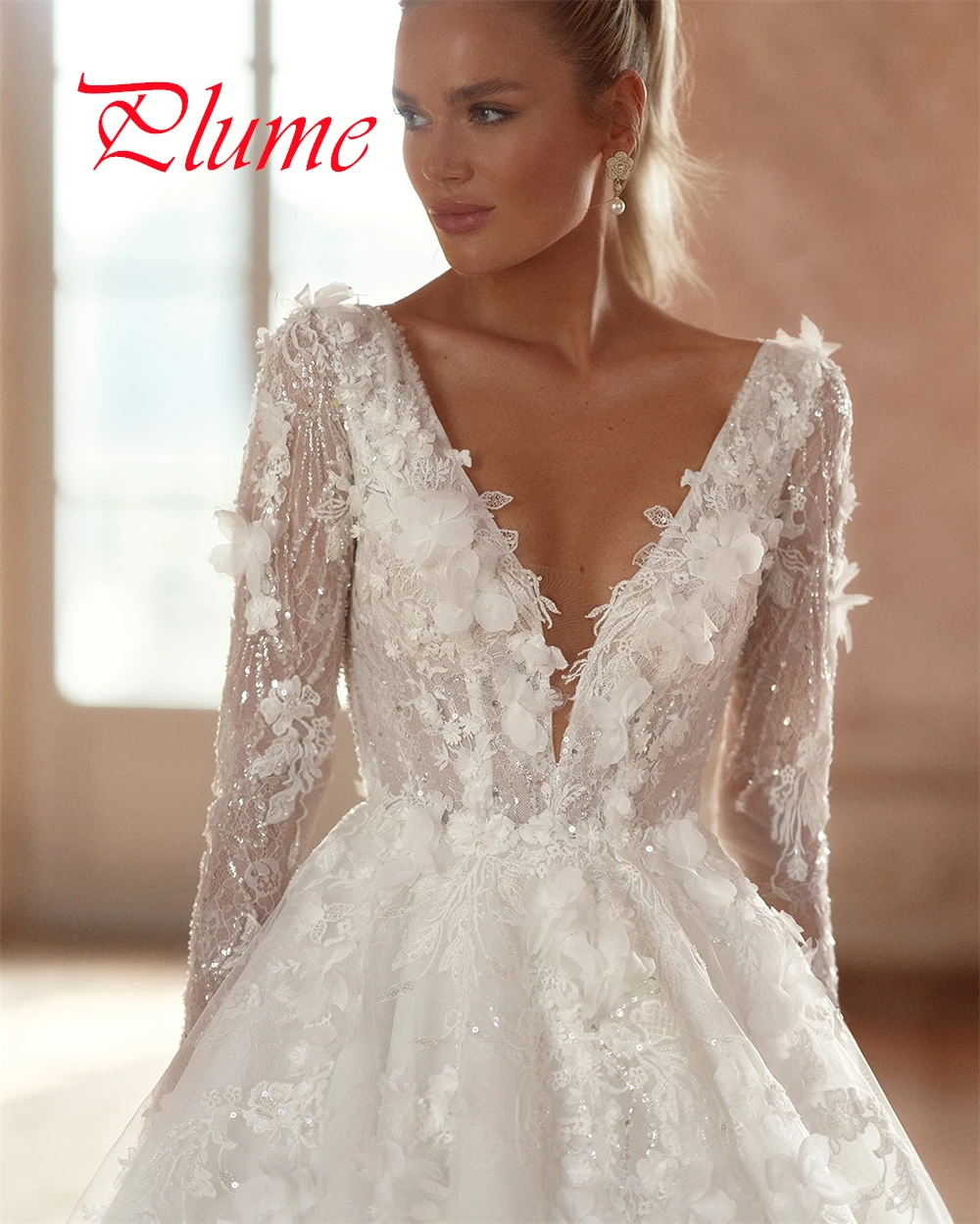 Customized Exquisite White Organza Wedding Dress Temperament V-neck Long Sleeves Bridal Party Delicate Backless Bridal Gowns