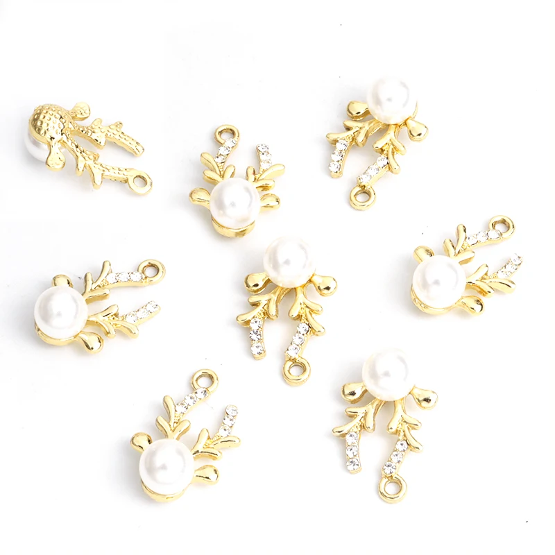 10pcs Exquisite Christmas Elk Pearl Crystal Charms Fashion Deer Pendant for DIY Earrings Necklace Sweet Xmas Jewelry Accessories