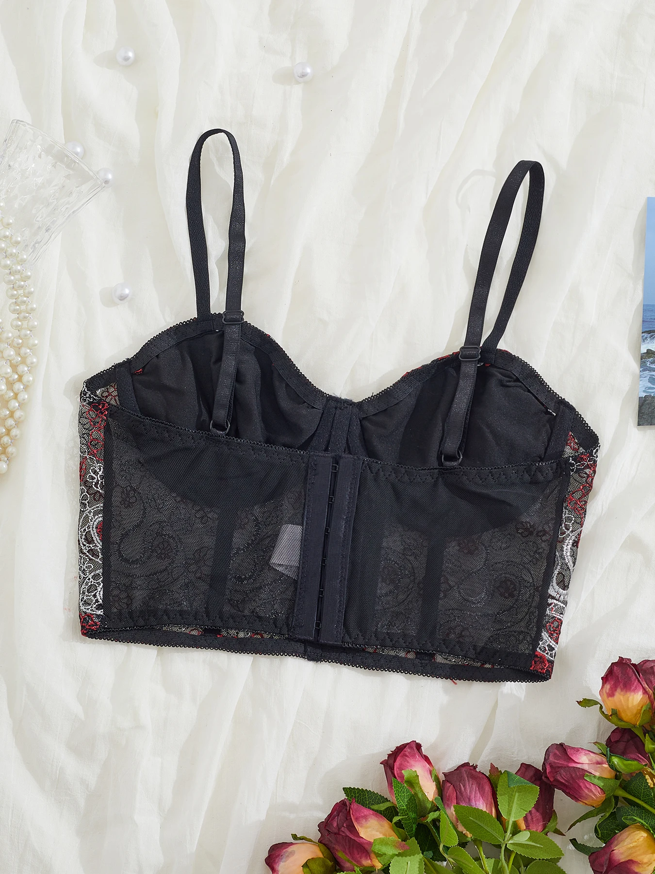 Retro Snake Patterned Lace Camisole Embroidered Bra Small Vest Niche Design Lingerie for inside And outside Wear