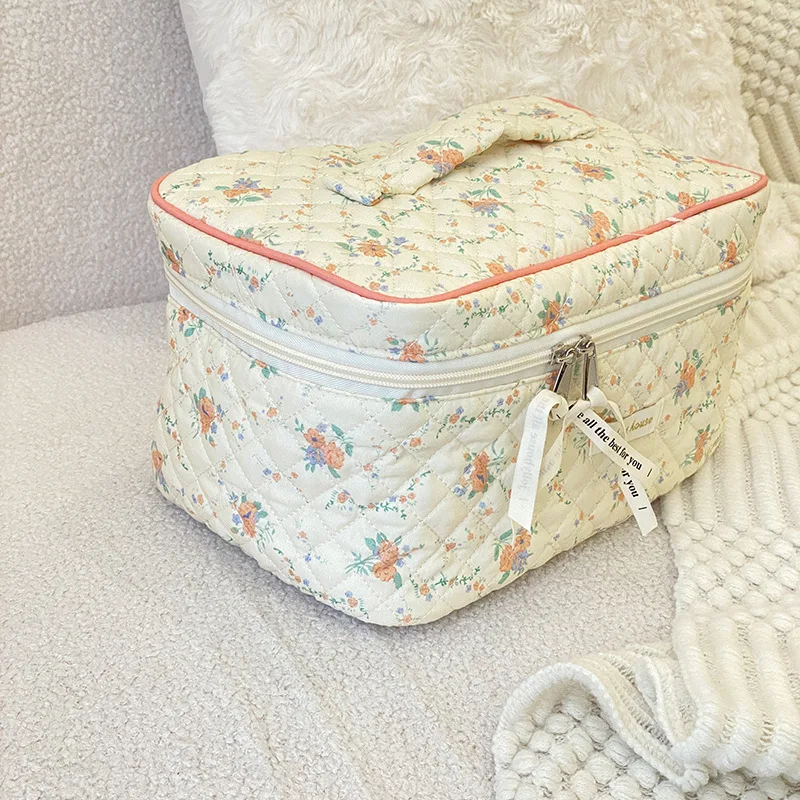 Sweet Floral Cosmetic Bags for Women Makeup Case Large Capacity Girls Clutch Handbags Retro Female Travel Toiletries Storage Bag