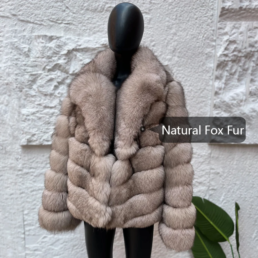 Woman's Natural Fur Coat Short - đánh giá và giá Winter Clothing Brand