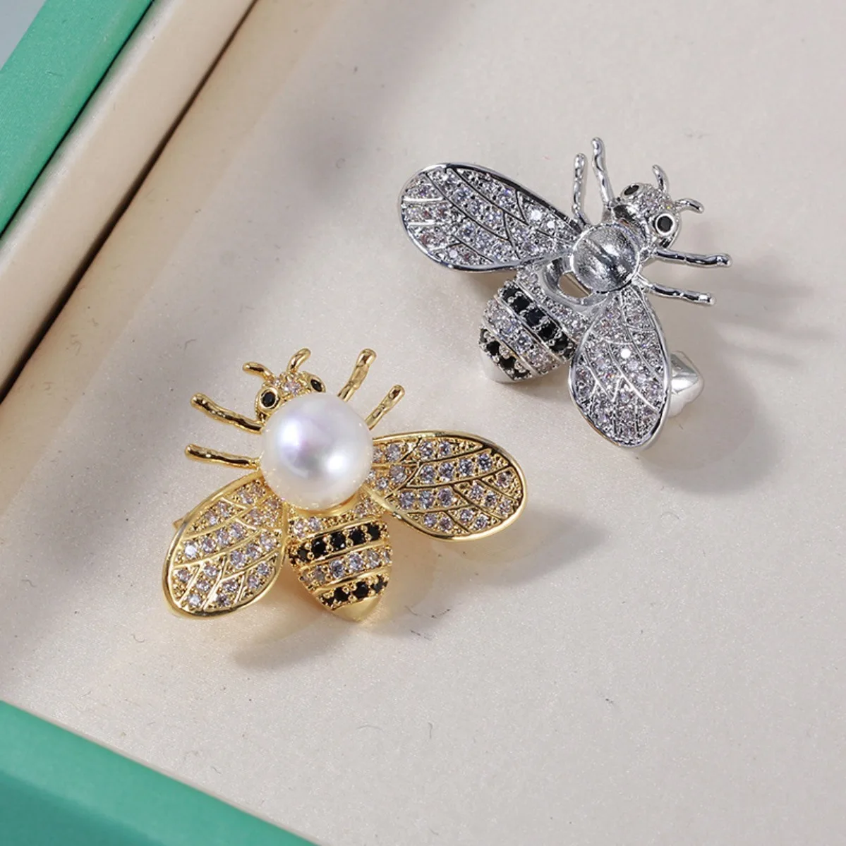 Brass Gold Plated Bee Brooch Blank, Japanese Cute Style DIY Pearl Corsage Pin For Women Suit Accessory